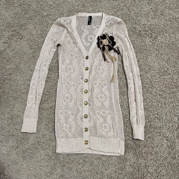Duster Cardigan Sweater Small Ivory Cream Floral Crochet Flower Brooch Pinned - Picture 1 of 8